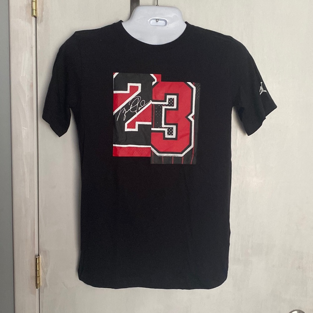 YXL Air Jordan t-shirt